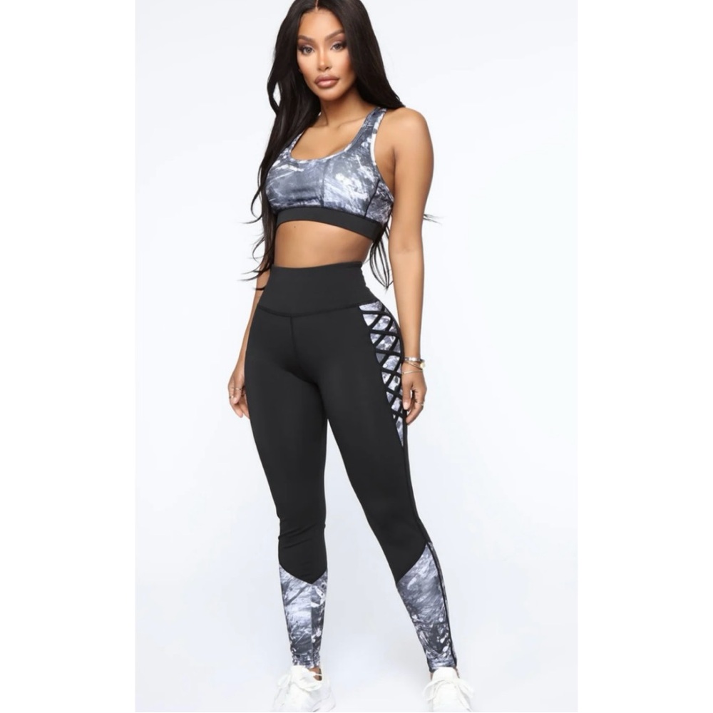 Fashion Nova Cosmic Print Leggings 🪐 | Size: S | Leo Rising Energy